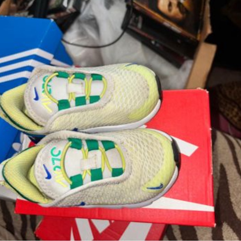 Toddler Nike air max 270 size 5c